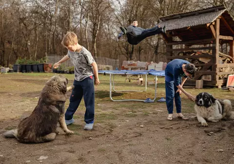 Viața copiilor orfani din Ucraina ajunși în centre din Prahova, la o lună de la sosire. Șocul a fost puternic la început, dar încrederea s-a câștigat treptat