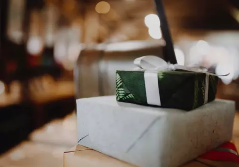 Cum să oferi cadouri originale respectând etica corporate