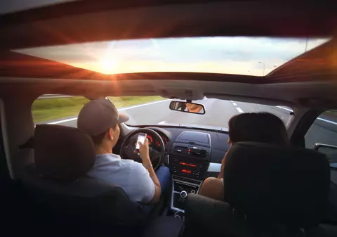 Top 3 accesorii auto pe care orice şofer trebuie să le aibă