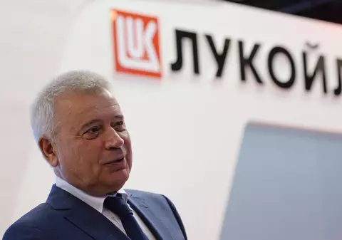 Oligarhul Vagit Alekperov a demisionat din funcția de președinte al Lukoil Rusia, în urma sacțiunilor impuse de Marea Britanie și UE asupra sa