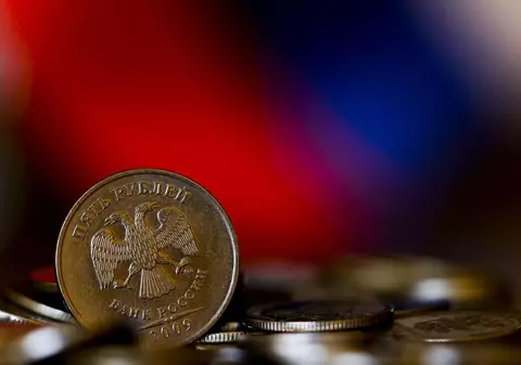 Rusia aproape şi-a dublat veniturile de la începutul invaziei în Ucraina, din comerțul de combustibili fosili, în ciuda sancțiunilor occidentale