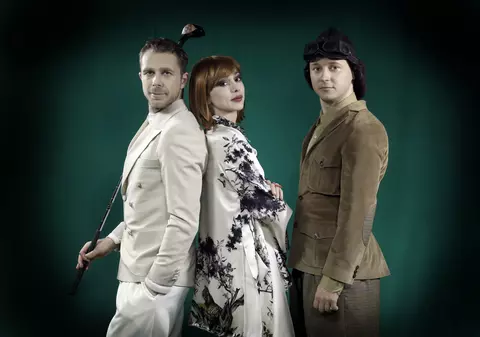 La TNB, Titanic Vals, o comedie ”cu dichis”