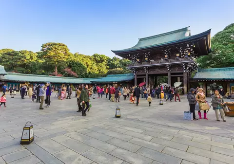 Meiji Jingu Shrine - una dintre cele mai populare atracții din Tokyo