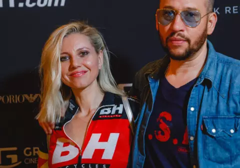 Costin Craioveanu, mesaj pentru soția lui, Mihaela Cernea, după ce aceasta a cerut ordin de restricție. „Eu stau acasă și hrănesc pisici”