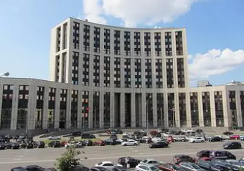 Euroins, liderul pieței RCA din România, finanțat de bănci cu acționariat rusesc