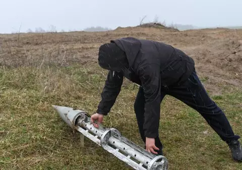 Investigație NY Times: Soldații ucraineni au folosit bombe cu dispersie, interzise în baza unei convenții internaționale, în atacuri asupra forțelor ruse
