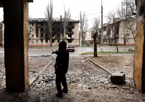 „Contează oamenii, nu zidurile!”. Mesajul Universității Tehnice din Mariupol pentru studenții săi, după ce clădirea a fost distrusă de bombardamente