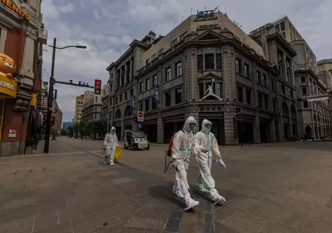 Cum a devenit lockdown-ul brutal din Shanghai o povară pentru liderul Xi Jinping și un risc pentru economia chineză și cea globală