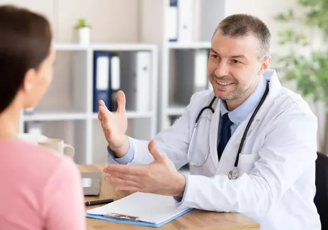 4 lucruri de care să ții cont atunci când alegi medicul de familie