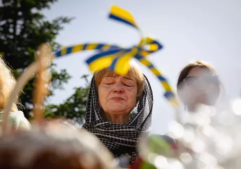 REPORTAJ. „Hrestos voskres!” Sute de refugiați s-au strâns la biserica ucraineană din Drumul Taberei: „Vom învinge, pentru că de partea noastră sunt dreptatea și pacea”