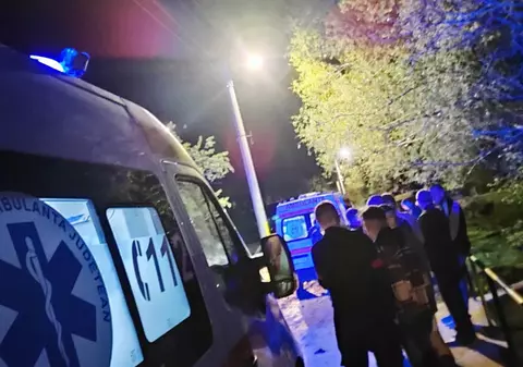 Femeia acuzată că și-a ucis soțul, apoi i-a înscenat sinuciderea, plasată în arest la domiciliu