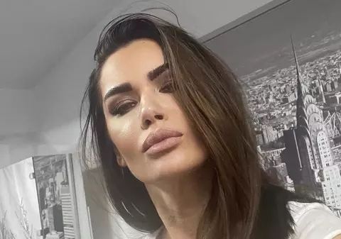 Oana Zăvoranu, atac dur la adresa Adelei Popescu. „Toată lumea ştie că iei şi bani, măi ‘vedeto’!”
