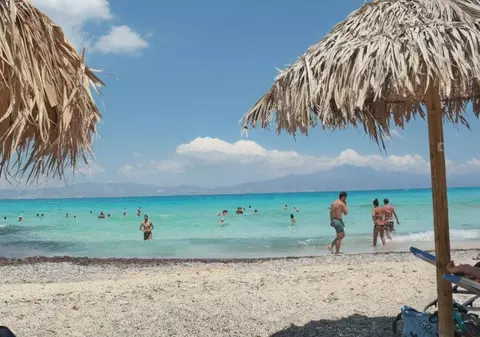 Turiștii, interziși pe o insulă din Grecia care primea anual 200.000 de vizitatori. De ce a fost luată această decizie radicală