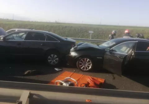 Accident în lanț pe Autostrada Soarelui. Patru persoane au ajuns la spital