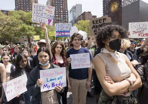 Coca-Cola, Amazon sau Google au donat milioane de dolari unor organizații politice care se opun dreptului la avort