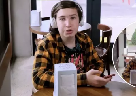 Iulik, băiatul care n-a observat-o pe actrița Angelina Jolie în cafeneaua din Lviv: „Voi observați zecile de mii de animale fără stăpân?”