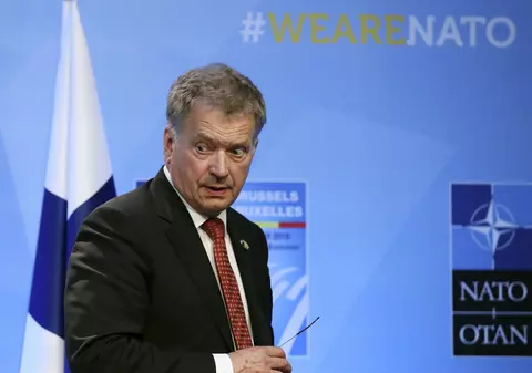 Finlanda a decis să adere la NATO, într-o decizie majoră după decenii de neutralitate