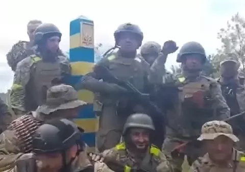 VIDEO | Soldații dintr-un batalion ucrainean s-au filmat la granița cu Rusia și au anunțat că „i-au alungat pe invadatori”