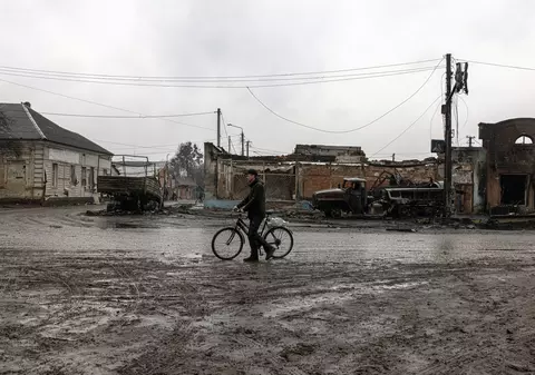 Primul proces al unui militar rus acuzat de crime de război. Ce pedeapsă riscă soldatul, care a împușcat un civil în cap