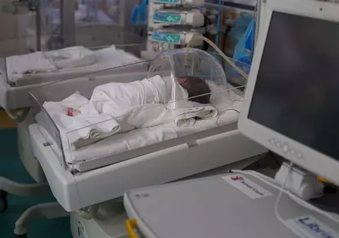Cauza probabilă a morţii subite la sugari, descoperită în Australia