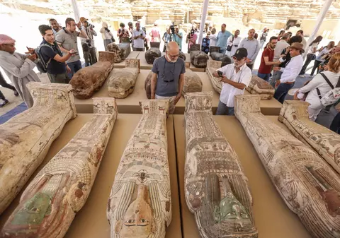 250 de sarcofage și 150 de statuete din bronz, descoperite într-o necropolă din apropiere de Cairo