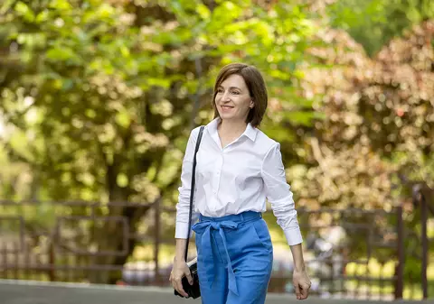 De ce ne fascinează că Maia Sandu călătorește cu low-cost-ul și ce declara lidera de la Chișinău acum trei ani, la Iași