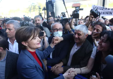 Protest de amploare la Istanbul. Mii de oameni au manifestat față de sentința dată unui lider al partidului de opoziție