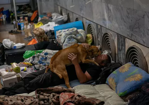 Metroul din Harkov își reia activitatea, după luni în care a servit drept adăpost de bombardamente