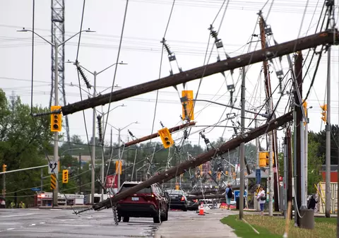 VIDEO. Furtuni violente în Canada. Cel puțin patru persoane au murit, iar 900.000 de locuințe au rămas fără curent electric
