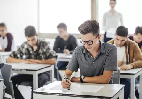 Bacalaureat 2022: Azi încep probele de evaluare a competențelor. Câți candidați sunt înscriși la examenul de BAC