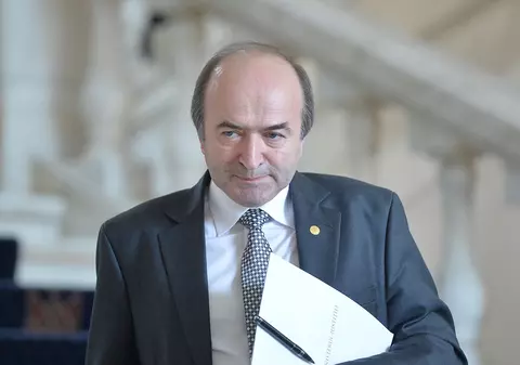 Tudorel Toader a pierdut primul tur al alegerilor pentru funcţia de rector al Universităţii „Al.I Cuza” din Iaşi