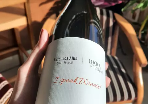 „Vinul tău din via ta”: Fetească Albă 2021 de la Crama „1000 de Chipuri” / De ce să cumperi doar o sticlă, când poți avea tot butașul?