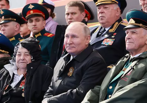 Putin și-a reluat vechile teze pentru a justifica invazia din Ucraina. Ce a lipsit din discursul președintelui rus de Ziua Victoriei