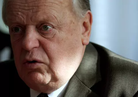 A murit primul președinte din Belarus. Stanislav Şuşkevici avea 87 de ani