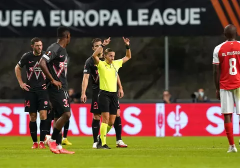 Arbitri femei vor conduce în premieră meciuri la Cupa Mondială de fotbal 2022 din Qatar