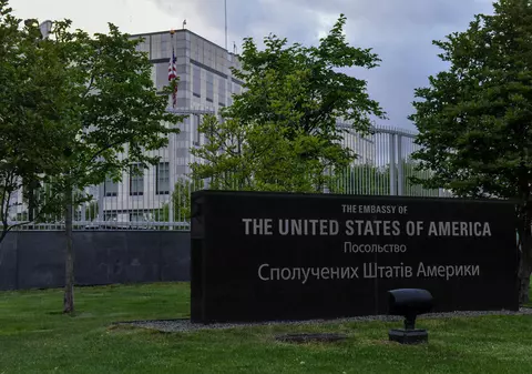 SUA iau în considerare trimiterea forțelor pentru operațiuni speciale pentru a proteja ambasada americană de la Kiev