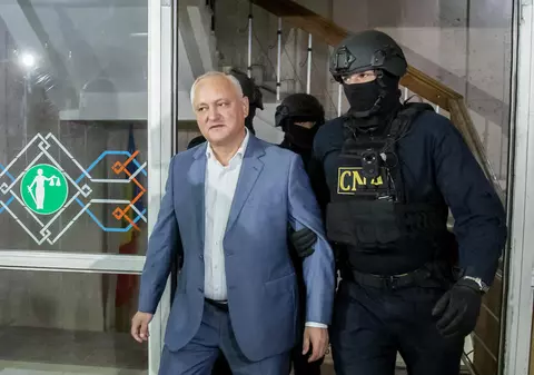 Fostul președinte moldovean Igor Dodon a fost eliberat din arest la domiciliu și pus sub control judiciar