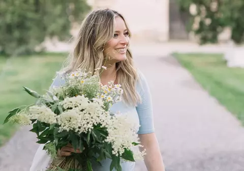 Laura Cosoi a născut cea de-a treia fetiță. Prima imagine cu Lara. „Mulțumim, Doamne”