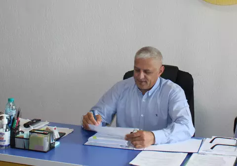 Primarul unei comune din Argeș, acuzat de hărțuire sexuală de o tânără care l-a înregistrat