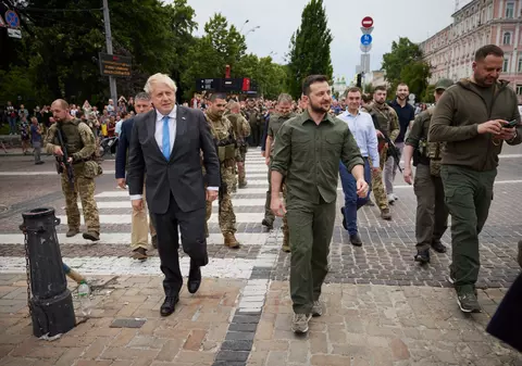 Război în Ucraina, ziua 114 | Trupele lui Putin sunt supuse unei "presiuni colosale" şi "suferă pierderi grele", spune premierul britanic