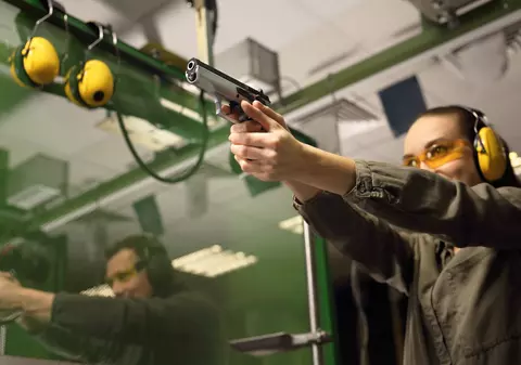 Unde poți trage cu arma în București fără să te ia Poliția