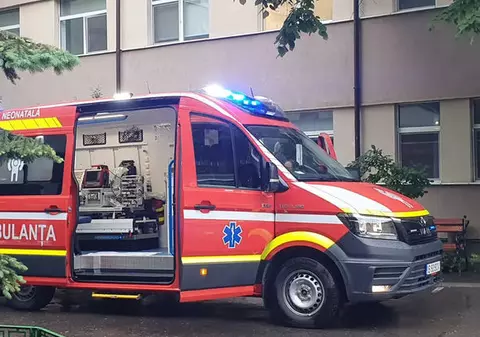 Adolescent din Vatra Dornei, lovit de tren. Victima a fost transportată la un spital din Iași