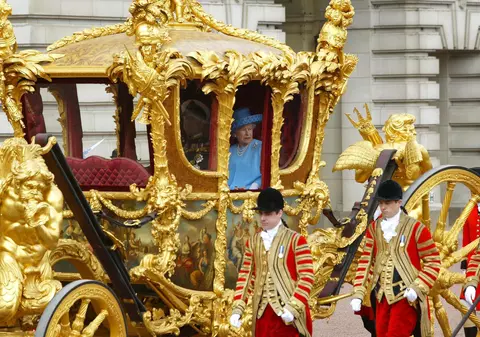 Caleașcă veche de 260 de ani, scoasă pe străzile Londrei cu ocazia Jubileului de Platină al reginei