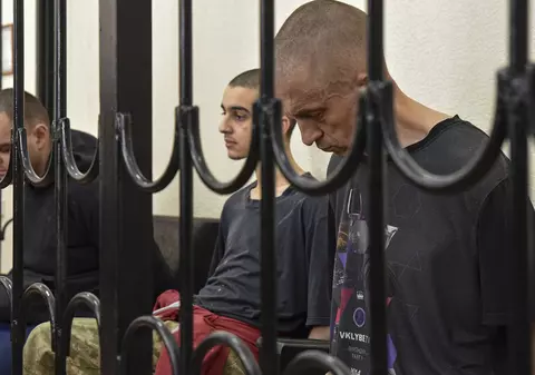 Cei trei voluntari străini condamnați la moarte în republica separatistă Donețk vor face cereri de grațiere