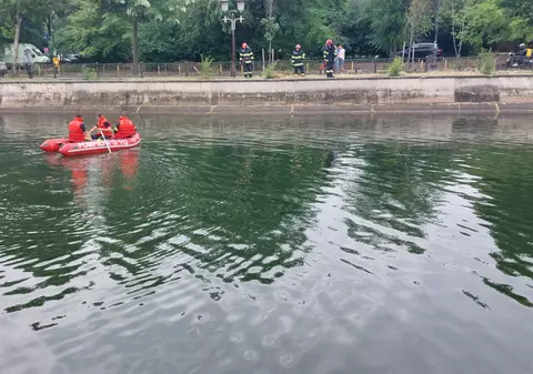 Un bărbat a murit înecat în râul Dâmboviţa. Poliția a deschis o anchetă în această dimineață