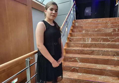 Eleva Anului este din Vaslui. Își dorește o bibliotecă pentru copiii din satul ei: „Nu mi-e rușine de județul din care vin. Vreau să fac o schimbare”