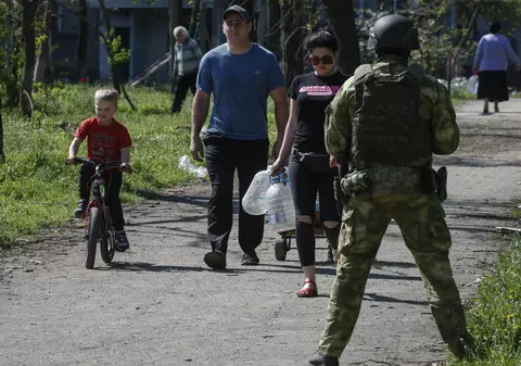 Rusia anunță că în ultimii ani a eliberat peste 800.000 de pașapoarte locuitorilor din Donbasul ocupat