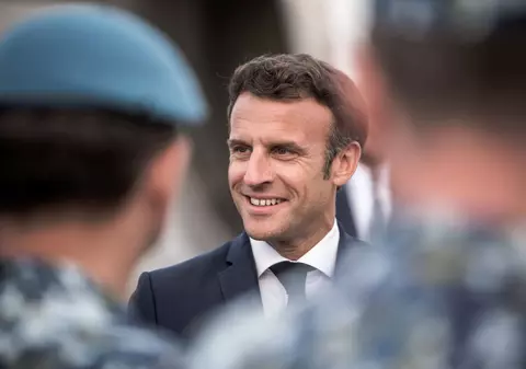 Macron, mesaj în limba română pe Facebook, după întâlnirea cu Iohannis