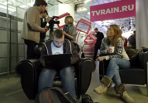 Postul TV independent Dozhd își va relua emisia din străinătate și își propune să treacă de „cortina de fier mediatică” din Rusia