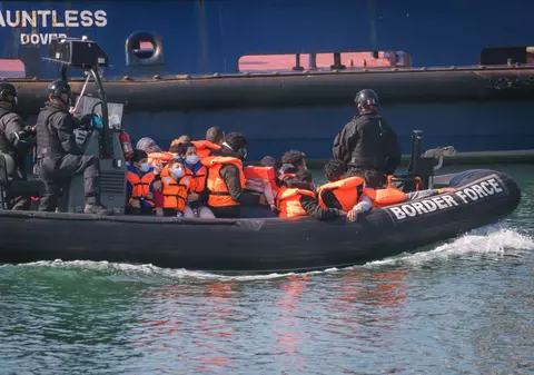 Justiția din Marea Britanie a autorizat mutarea solicitanților de azil în Rwanda